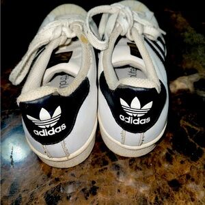 Adidas superstar shelltoes size 5